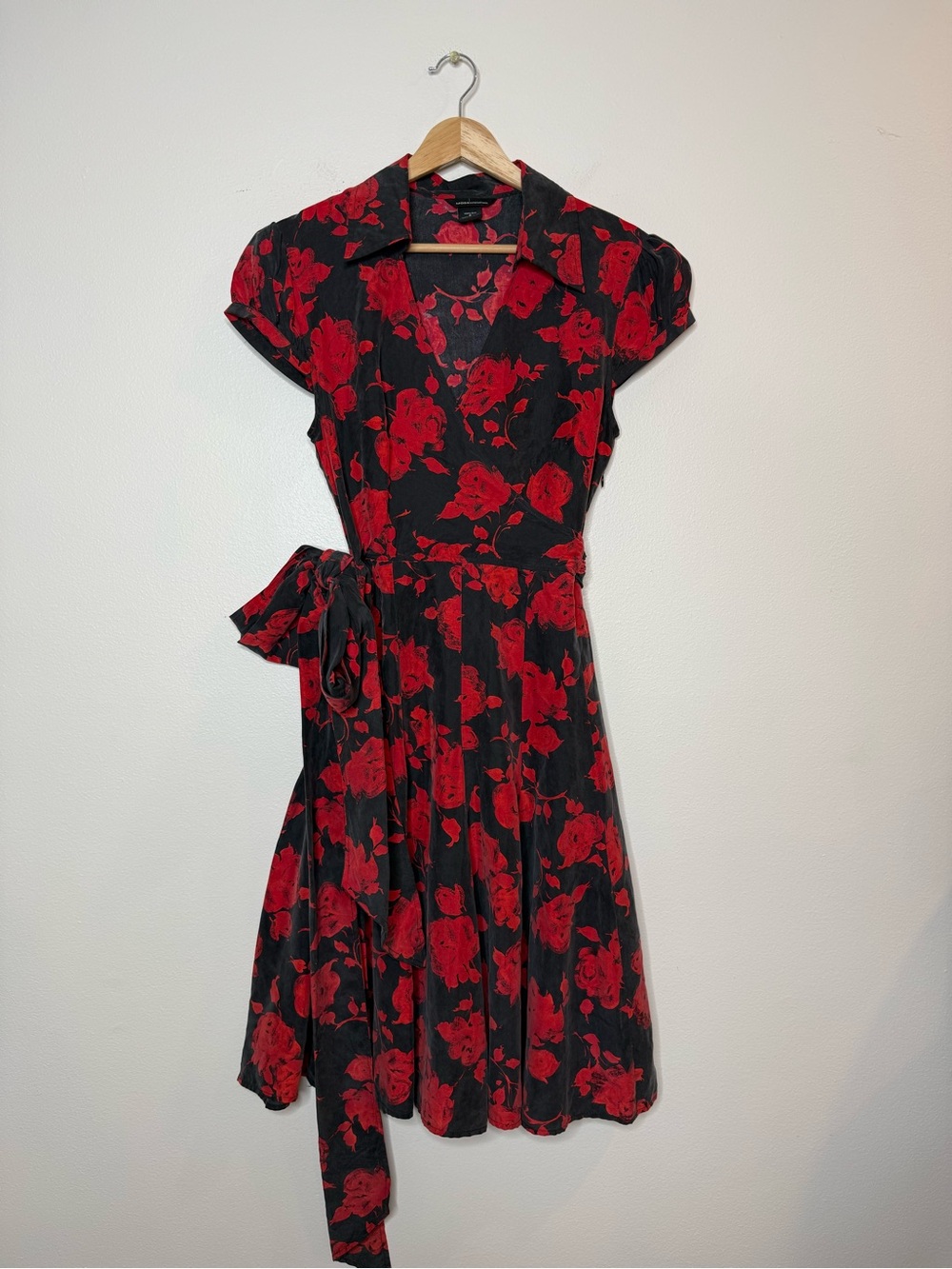 Vintage Moda International 100% Silk Tie Waist Wrap Collared Floral Dress